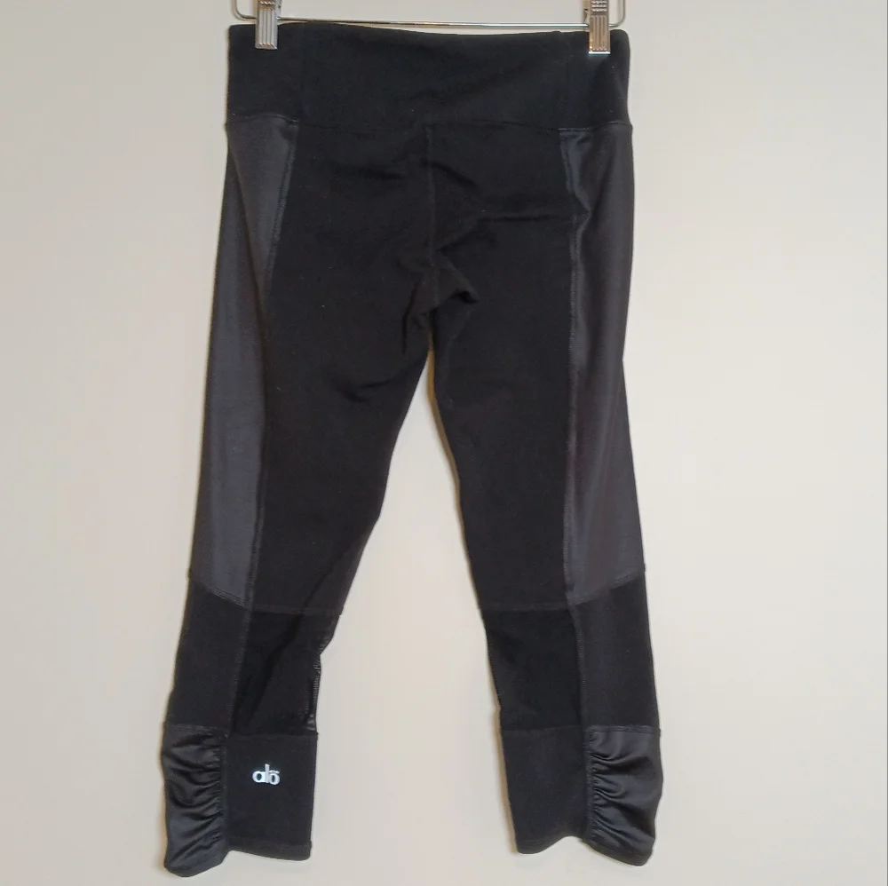 ALO Capri Leggings Black Yoga